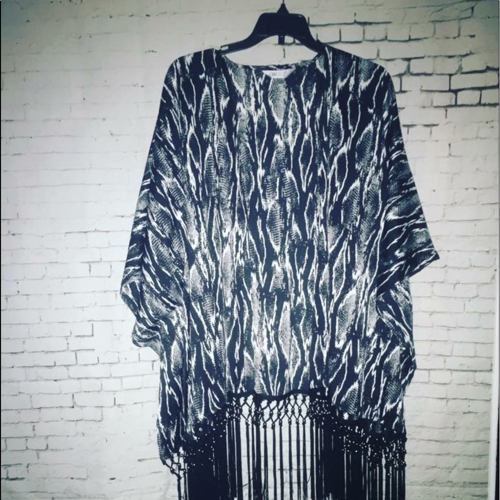 Black and white tunic